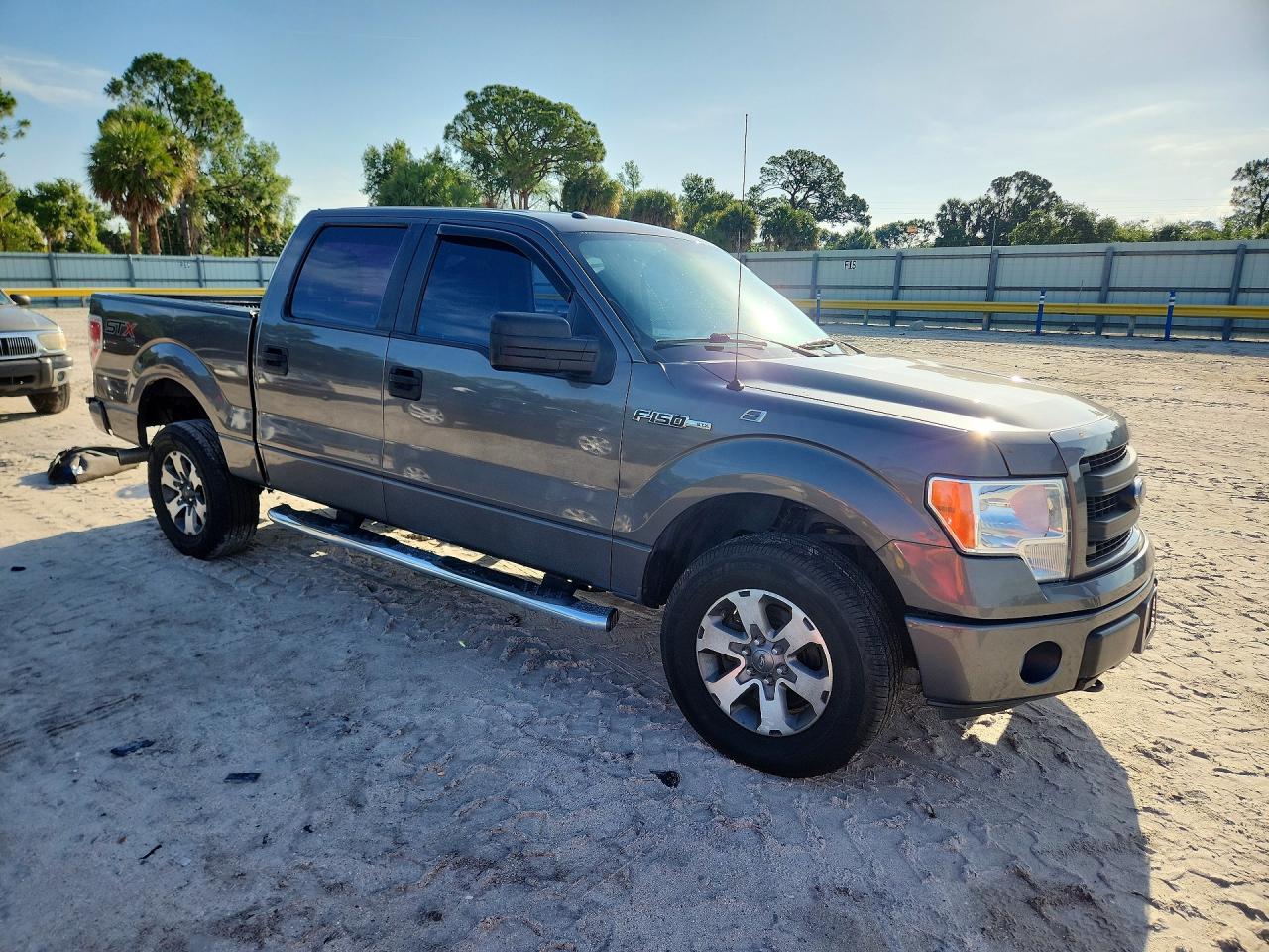 2014 FORD F150