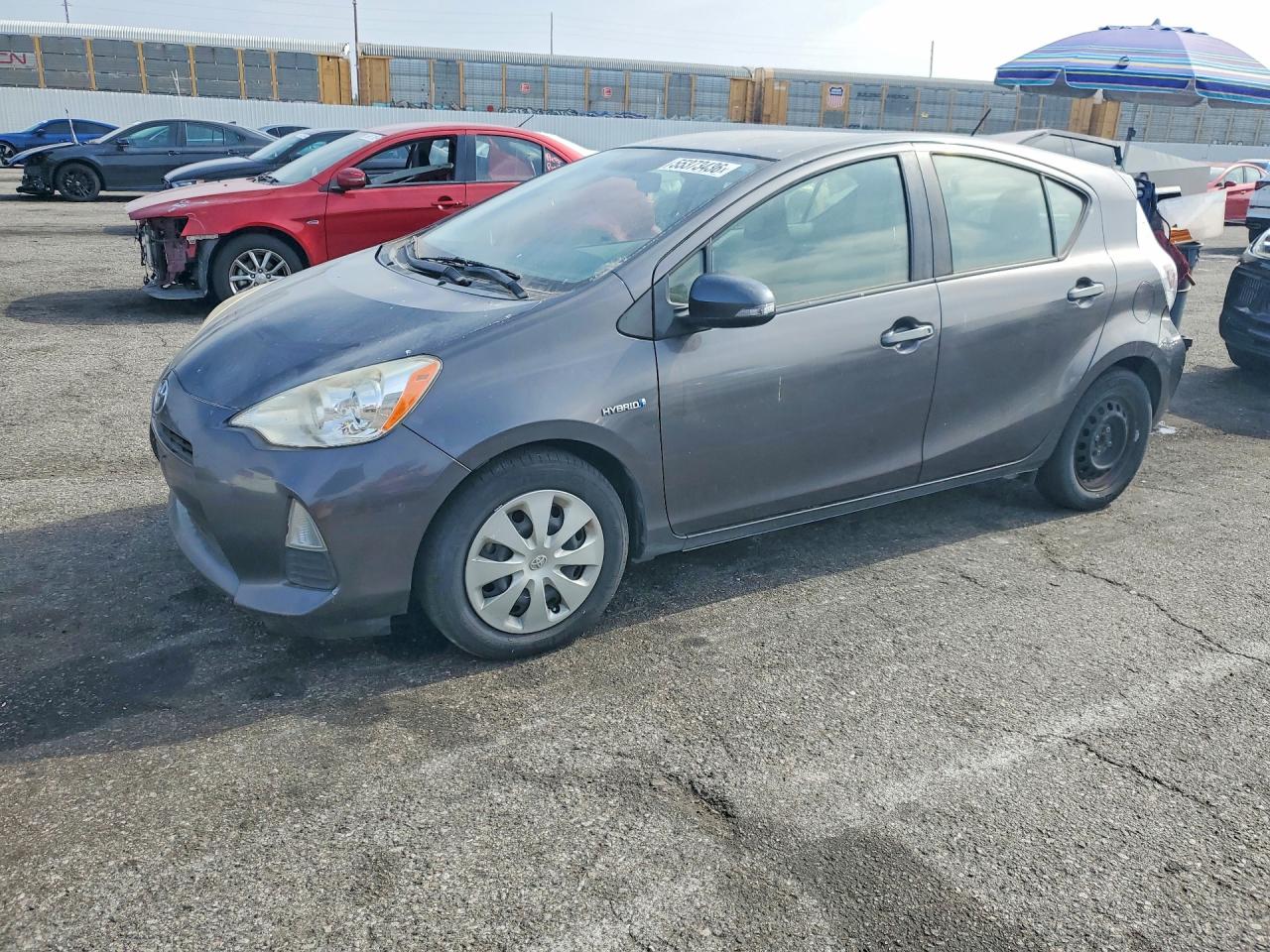 2014 TOYOTA PRIUS C ON