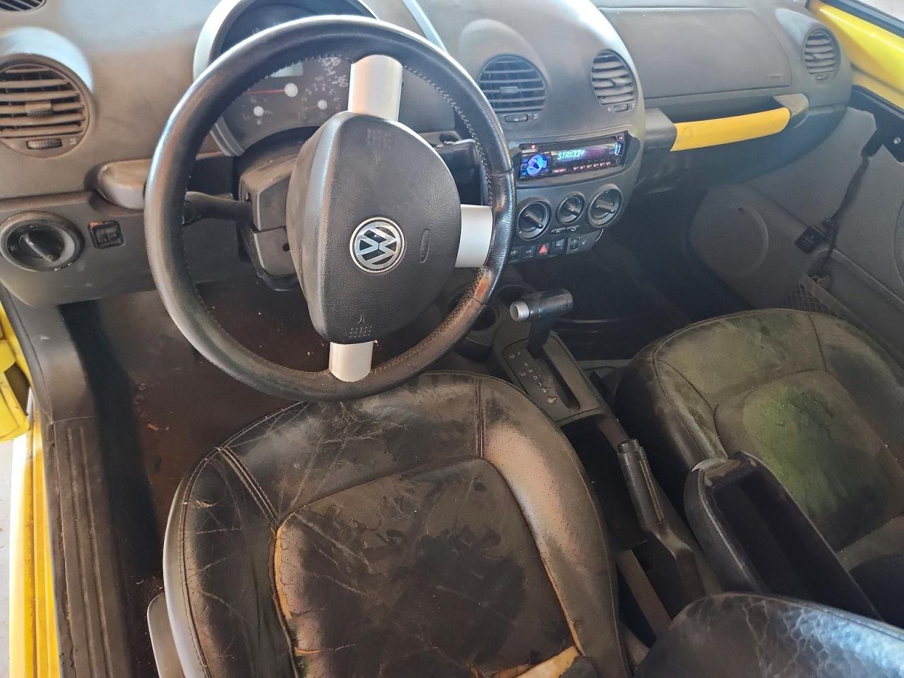 2002 VOLKSWAGEN BEETLE