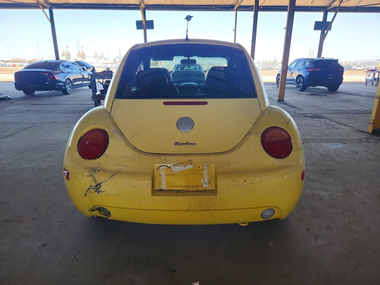 2002 VOLKSWAGEN BEETLE