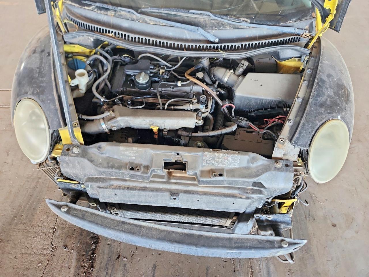 2002 VOLKSWAGEN BEETLE