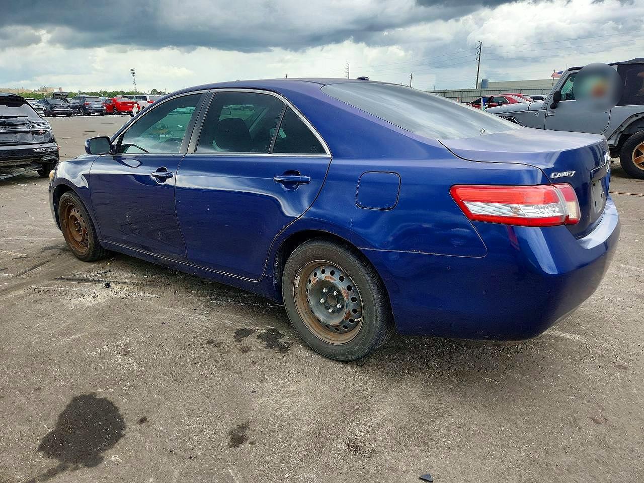 2010 TOYOTA CAMRY