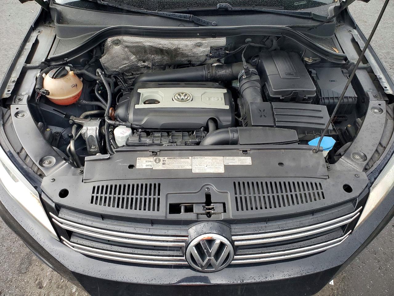 2013 VOLKSWAGEN TIGUAN