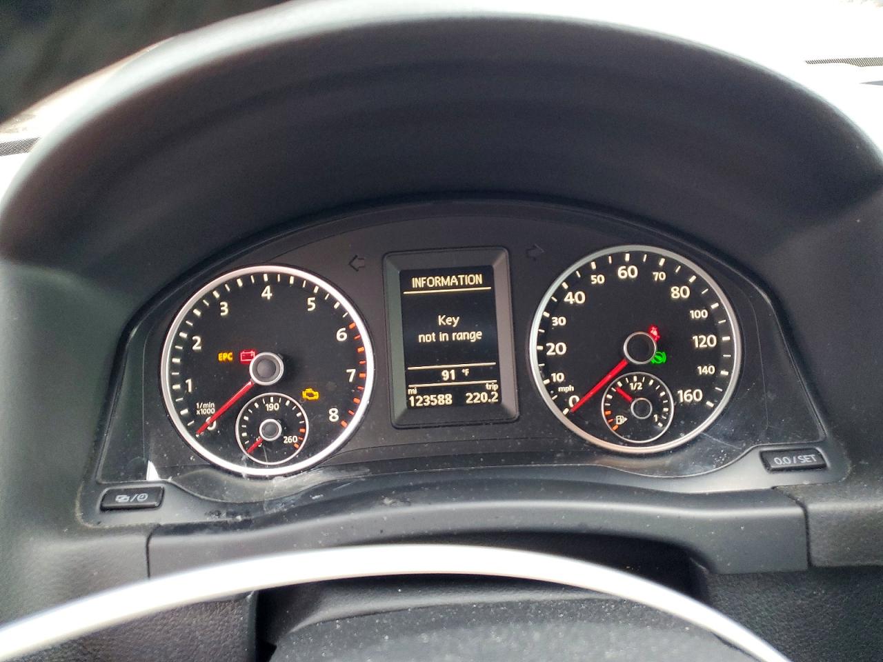 2013 VOLKSWAGEN TIGUAN