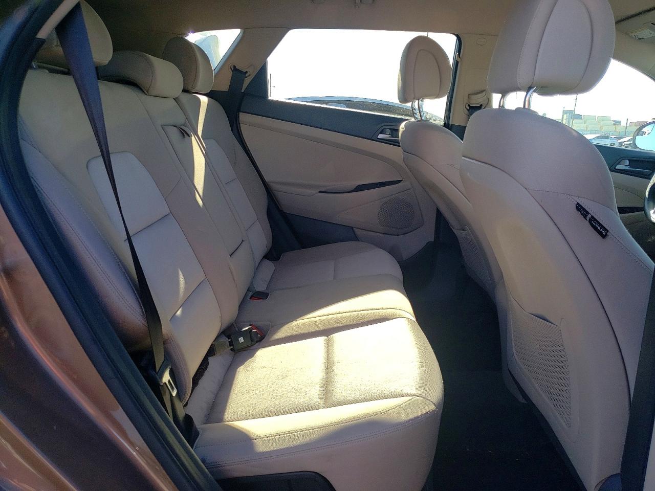 2016 HYUNDAI TUCSON