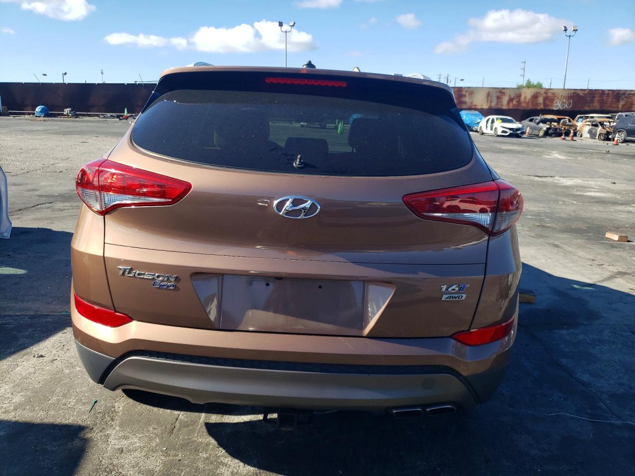 2016 HYUNDAI TUCSON