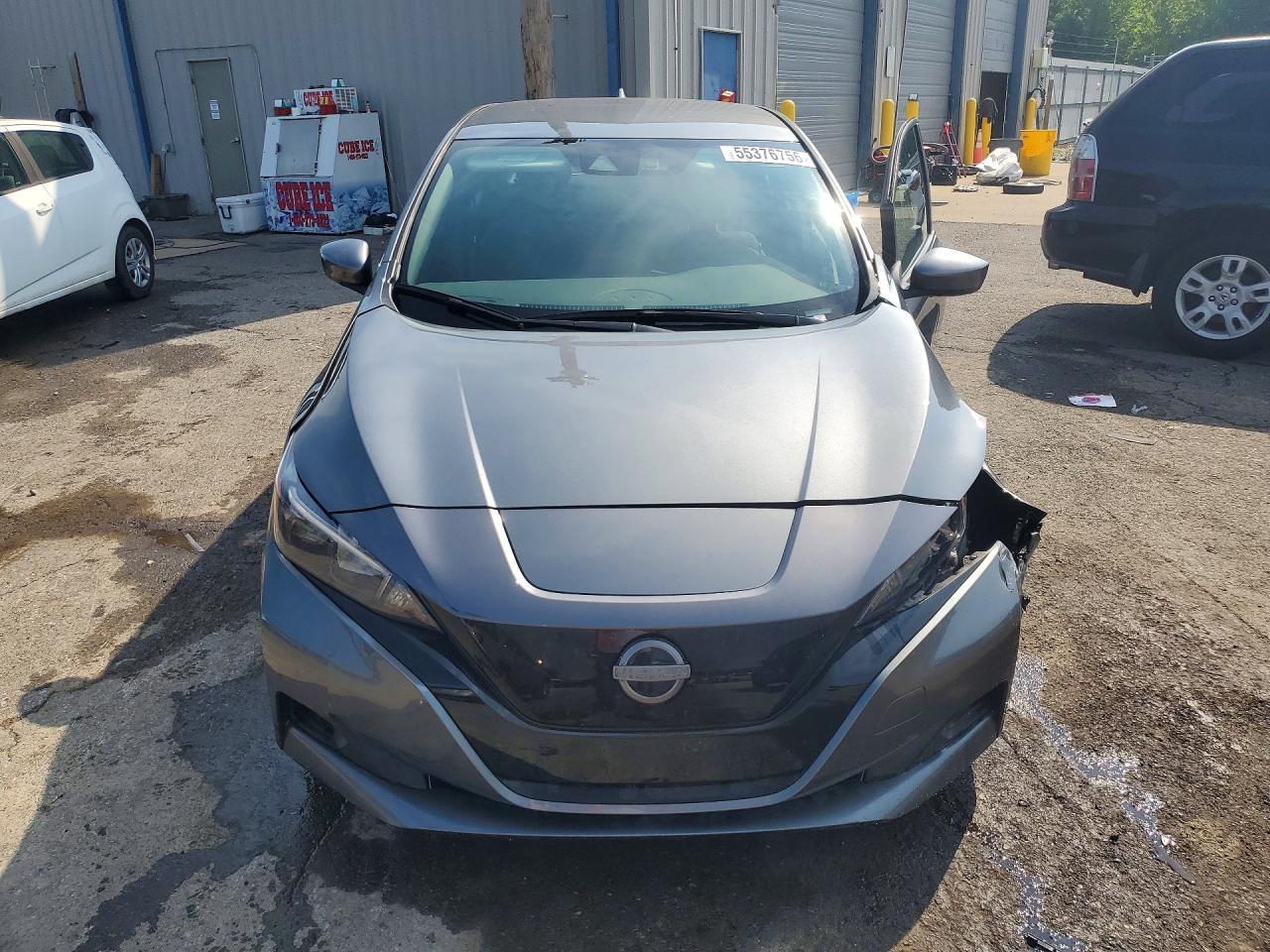 2025 NISSAN LEAF