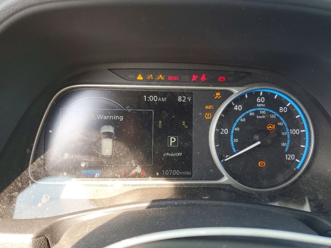 2025 NISSAN LEAF