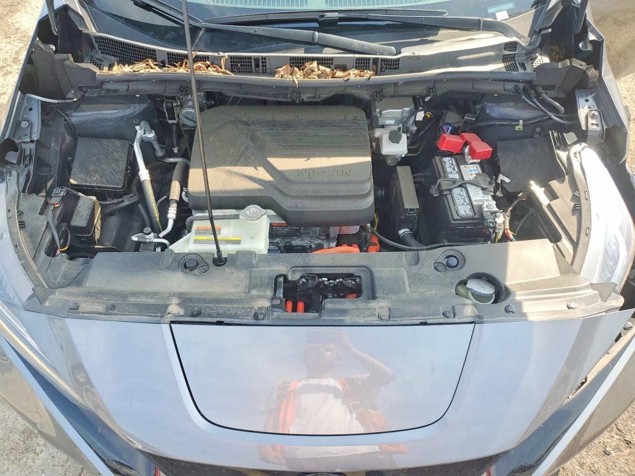 2025 NISSAN LEAF