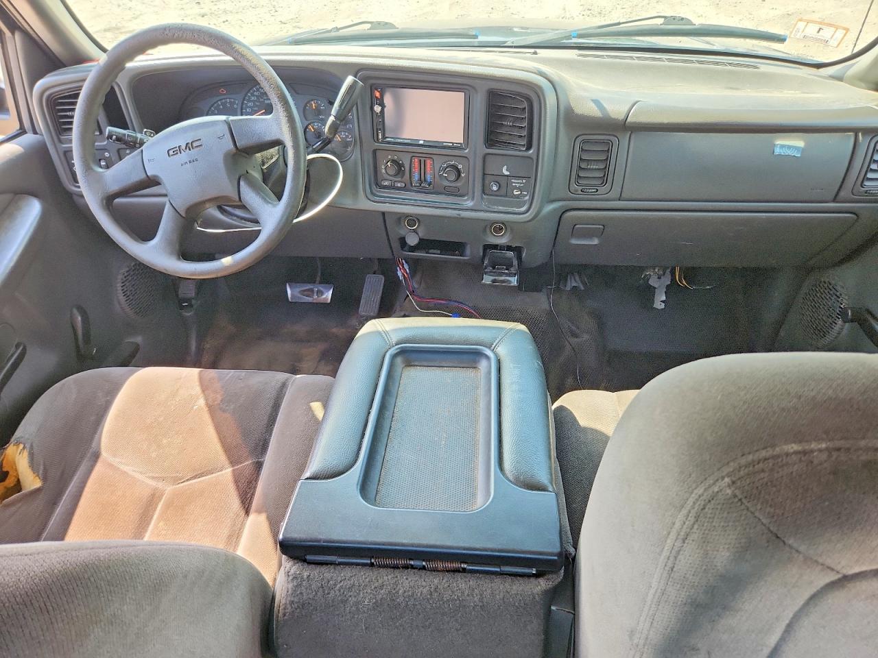 2005 GMC SIERRA