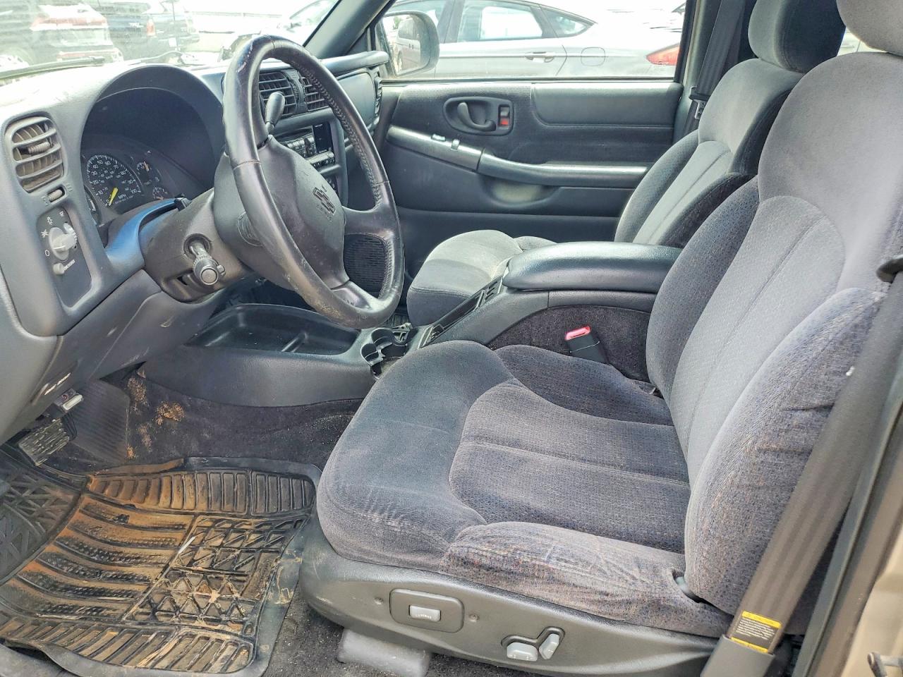 2001 CHEVROLET BLAZER