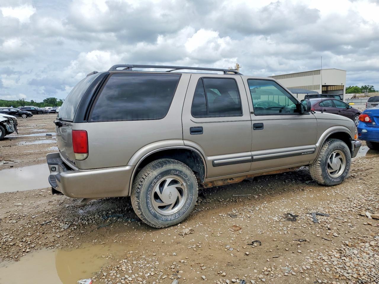 2001 CHEVROLET BLAZER