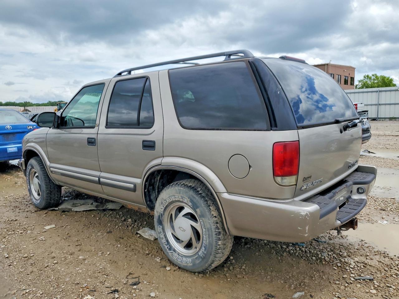 2001 CHEVROLET BLAZER