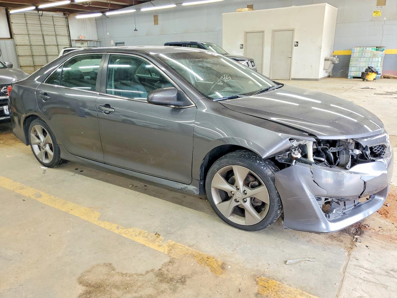 2013 TOYOTA CAMRY