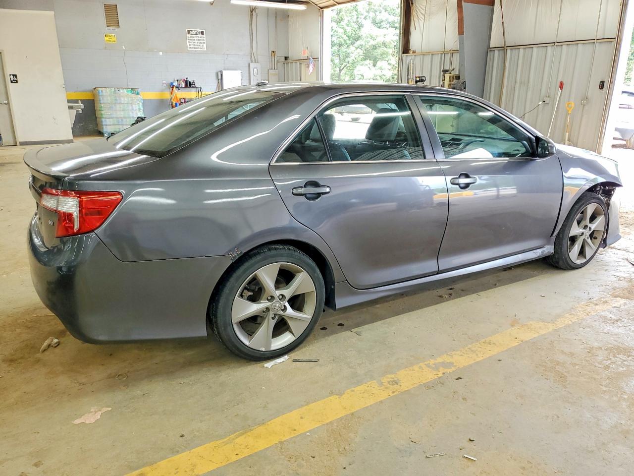 2013 TOYOTA CAMRY