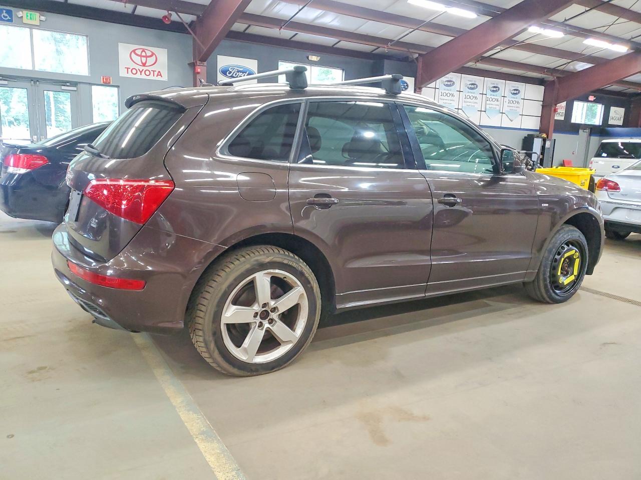 2011 AUDI Q5