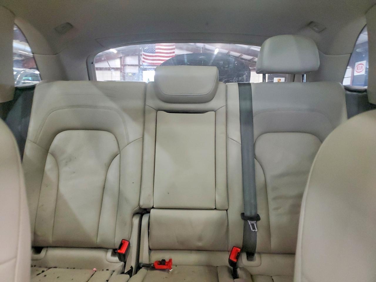 2011 AUDI Q5