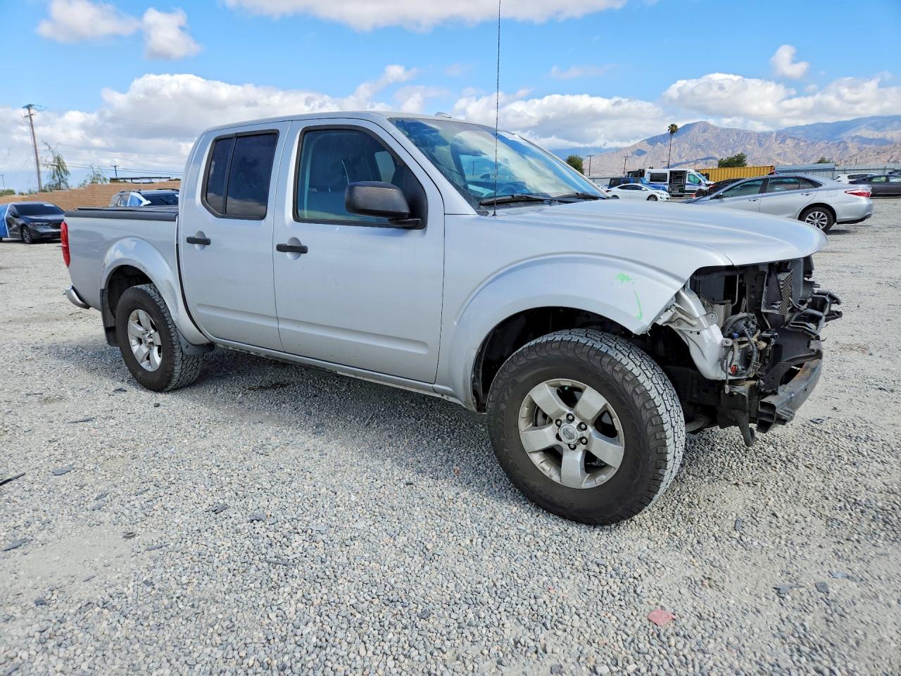 2013 NISSAN FRONTIER