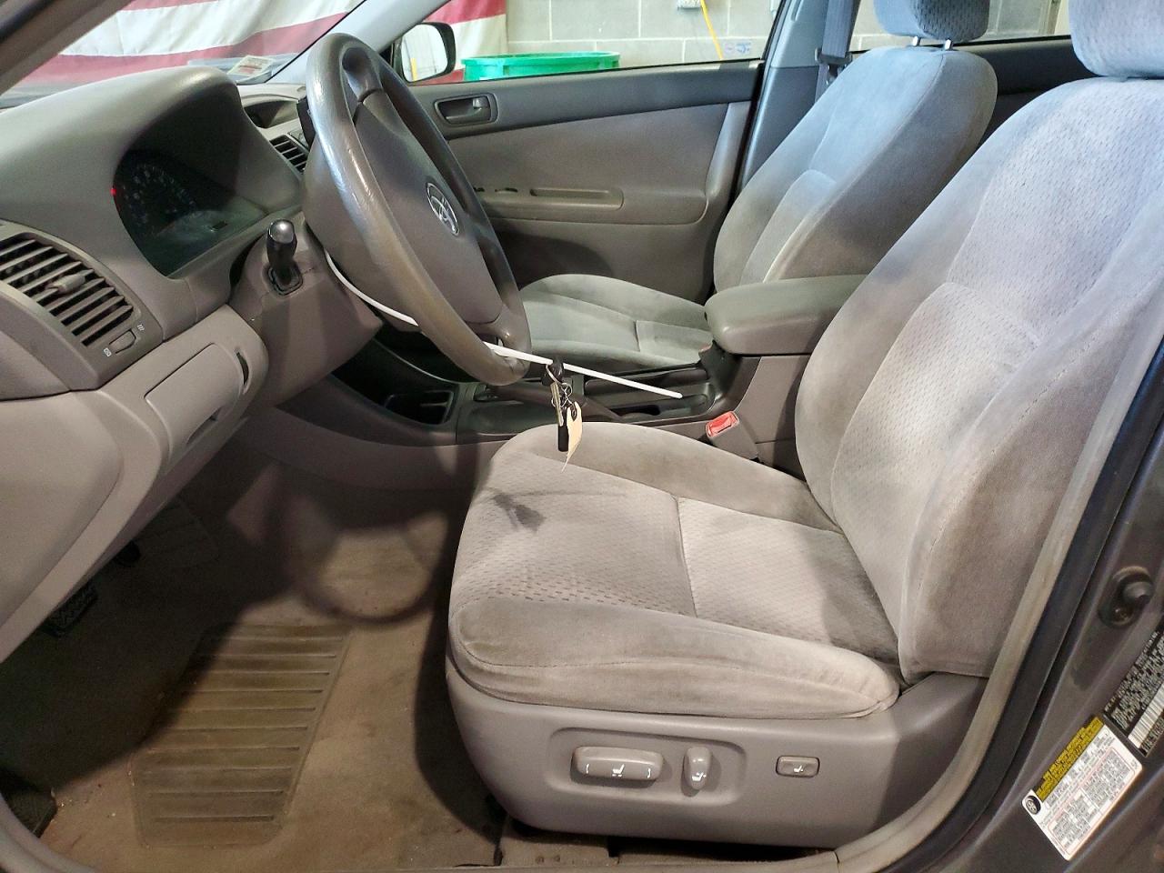 2004 TOYT CAMRY