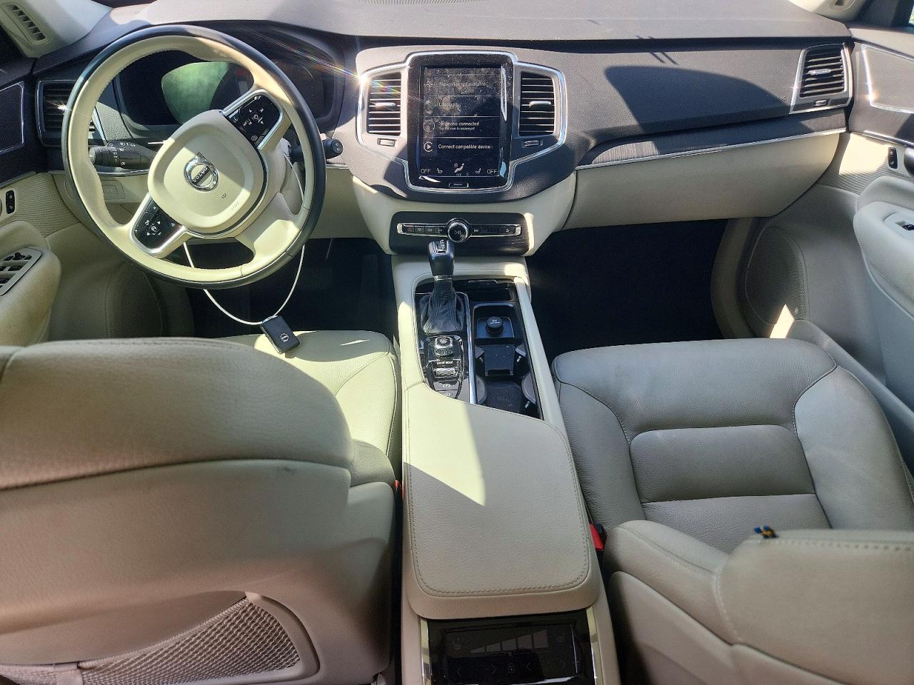 2020 VOLVO XC90