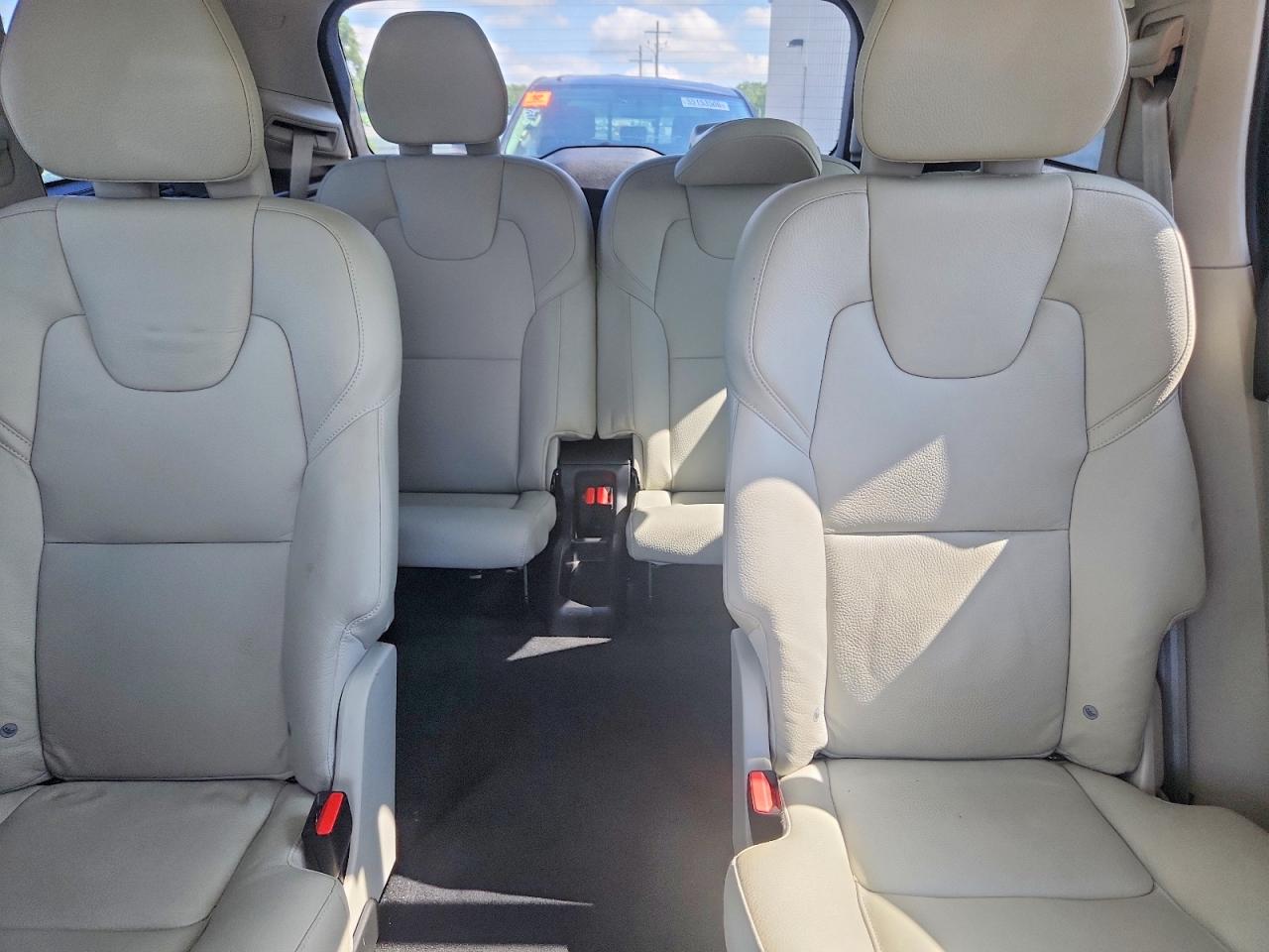 2020 VOLVO XC90