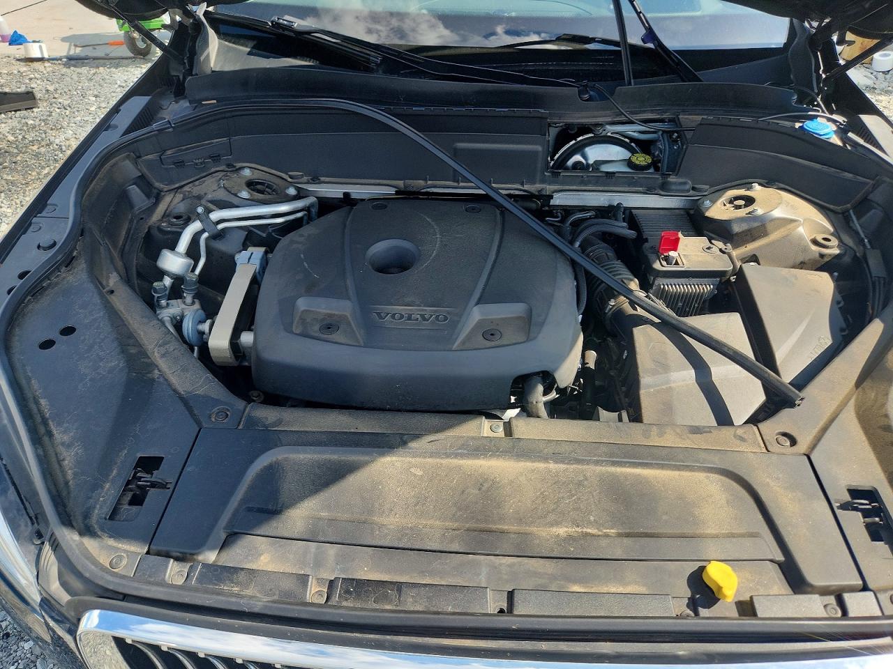 2020 VOLVO XC90