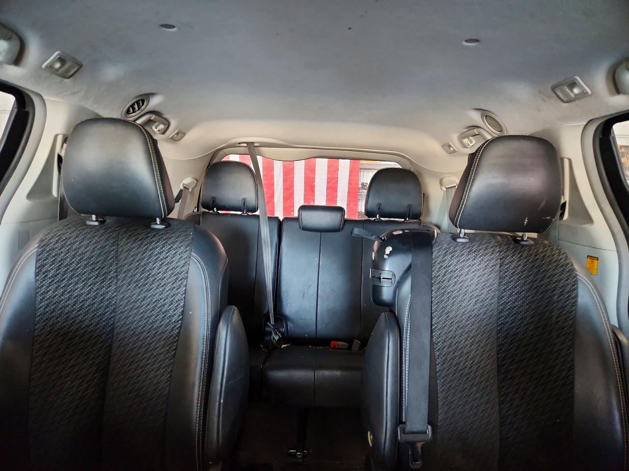 2011 TOYOTA SIENNA