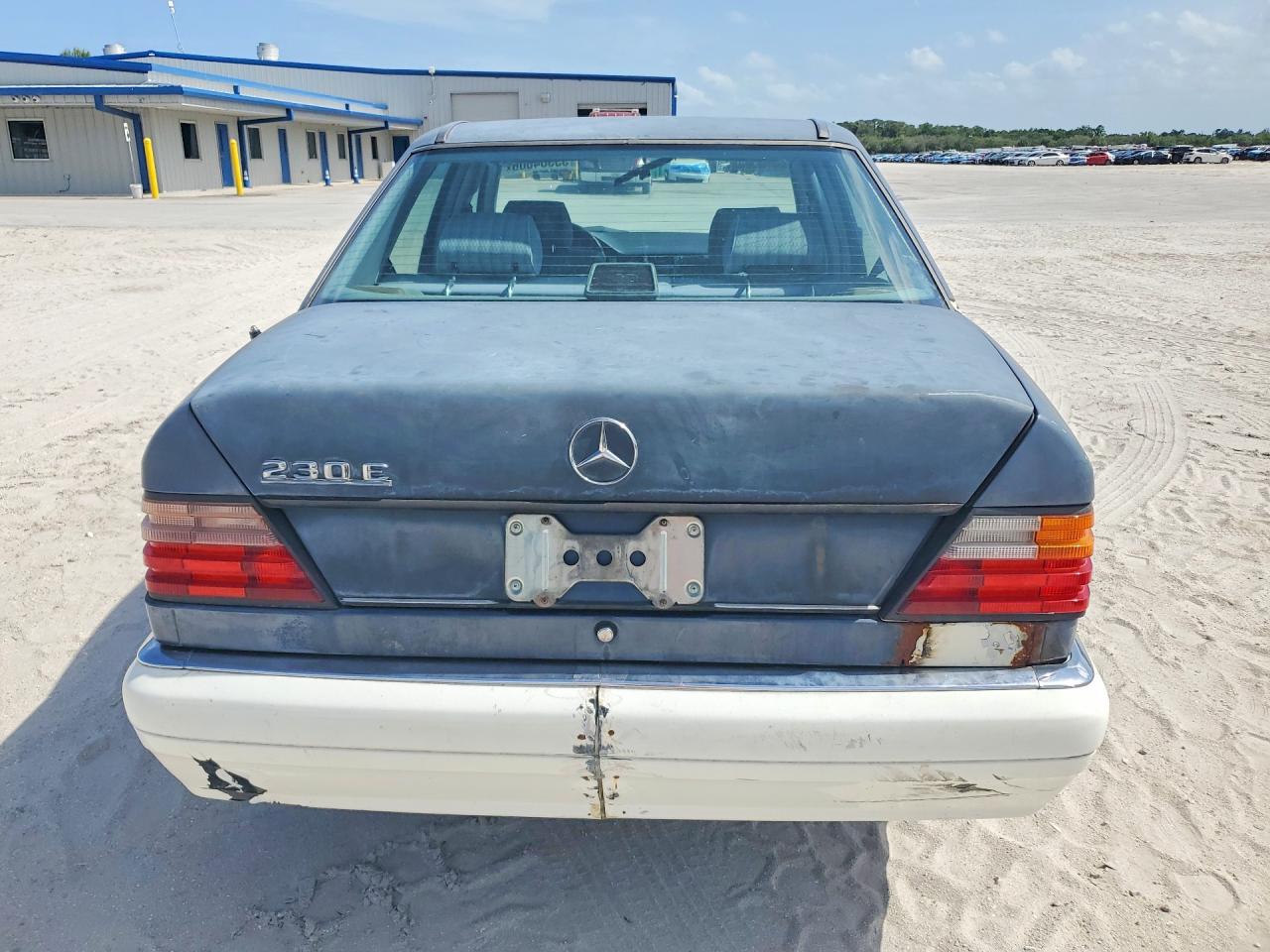 1992 MERCEDES-BENZ C-CLASS 30