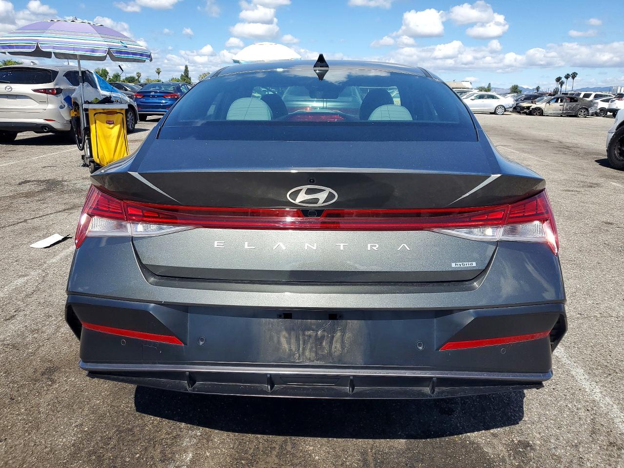 2024 HYUNDAI ELANTRA