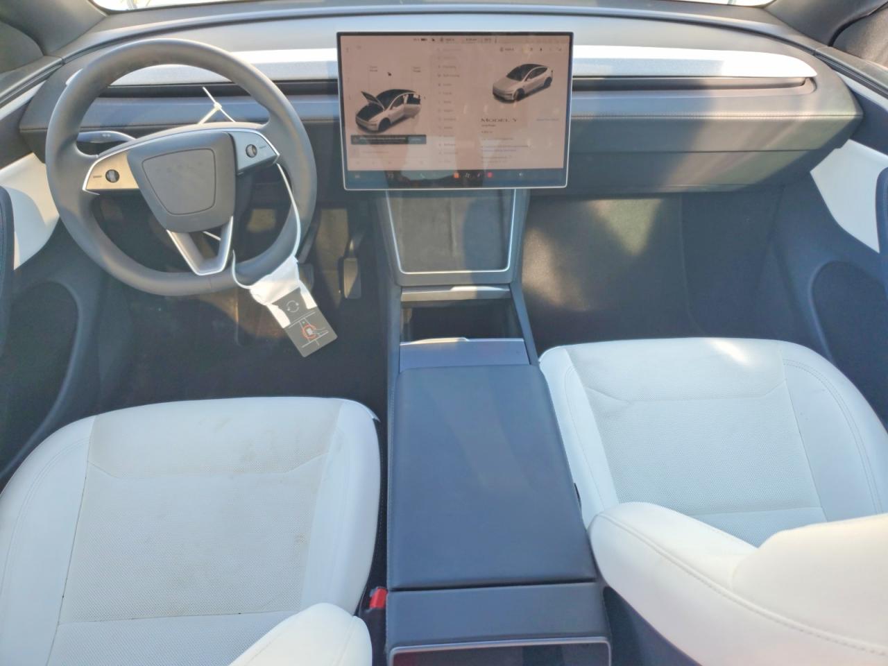 2026 TESLA MODEL Y