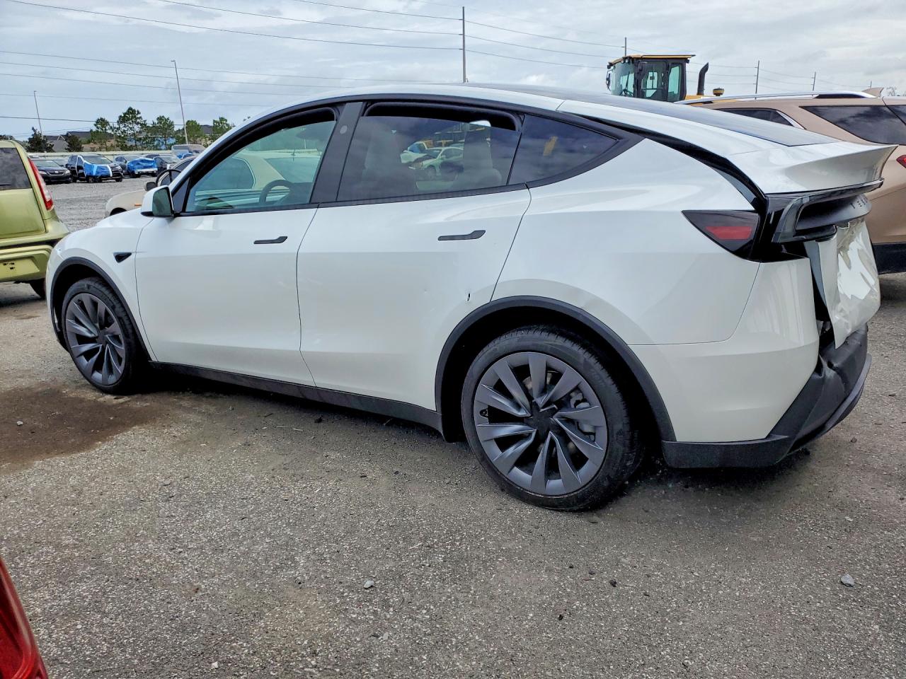 2026 TESLA MODEL Y