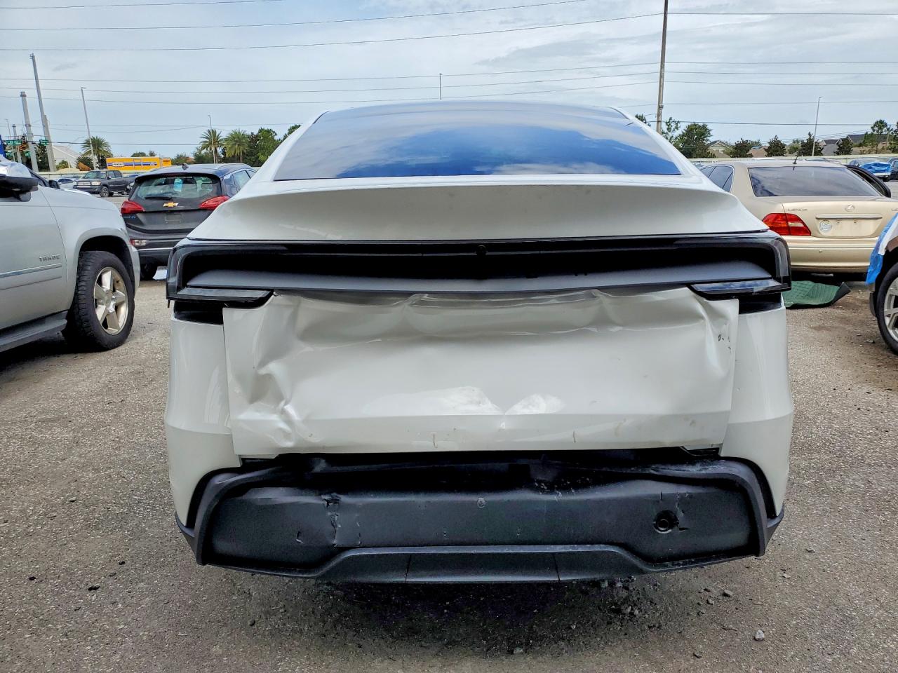 2026 TESLA MODEL Y