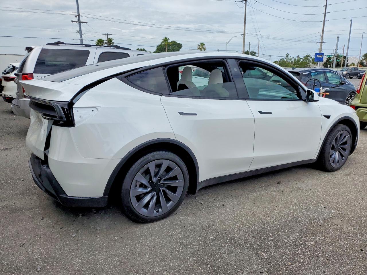 2026 TESLA MODEL Y
