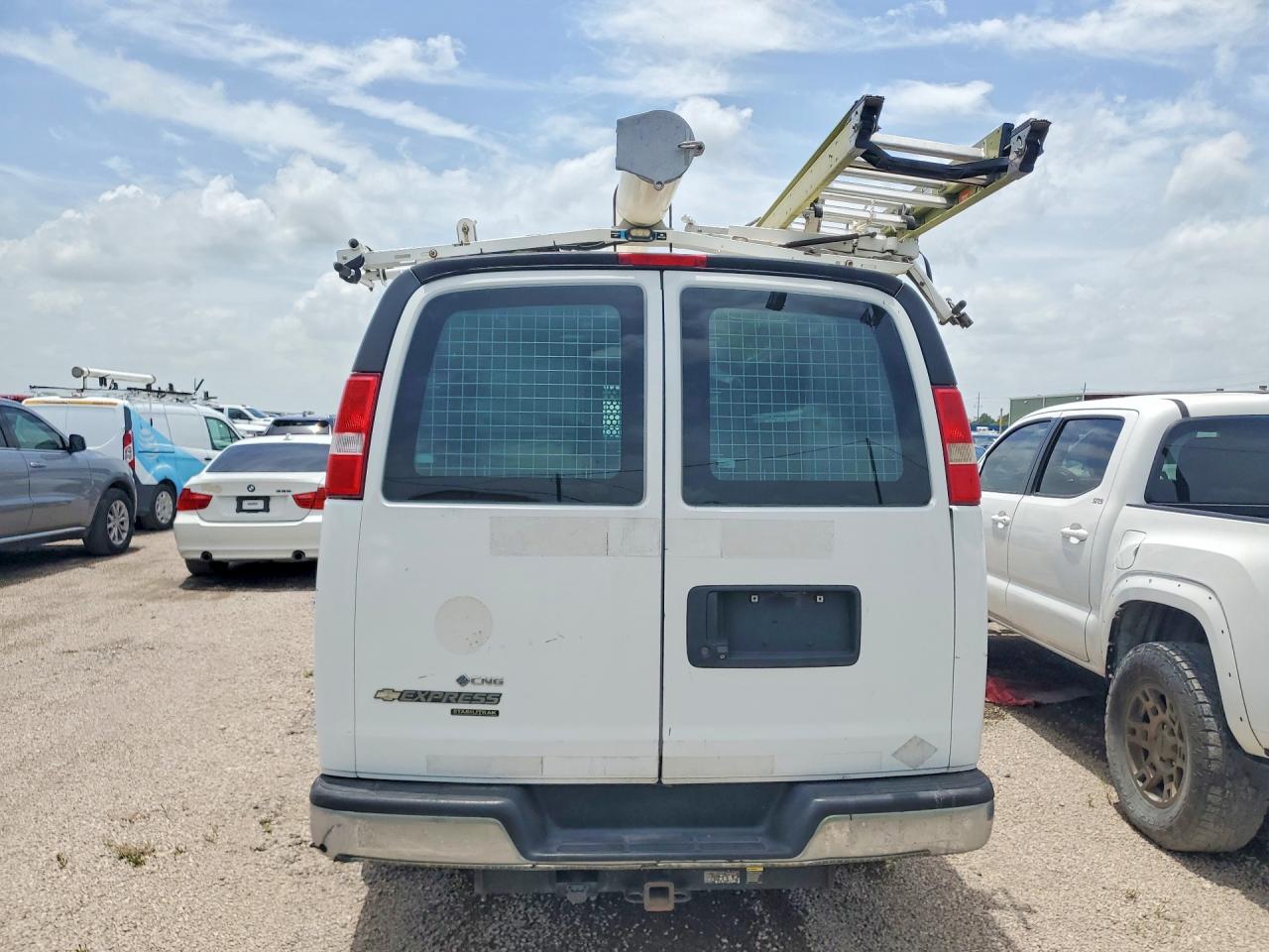 2014 CHEVROLET EXPRESS