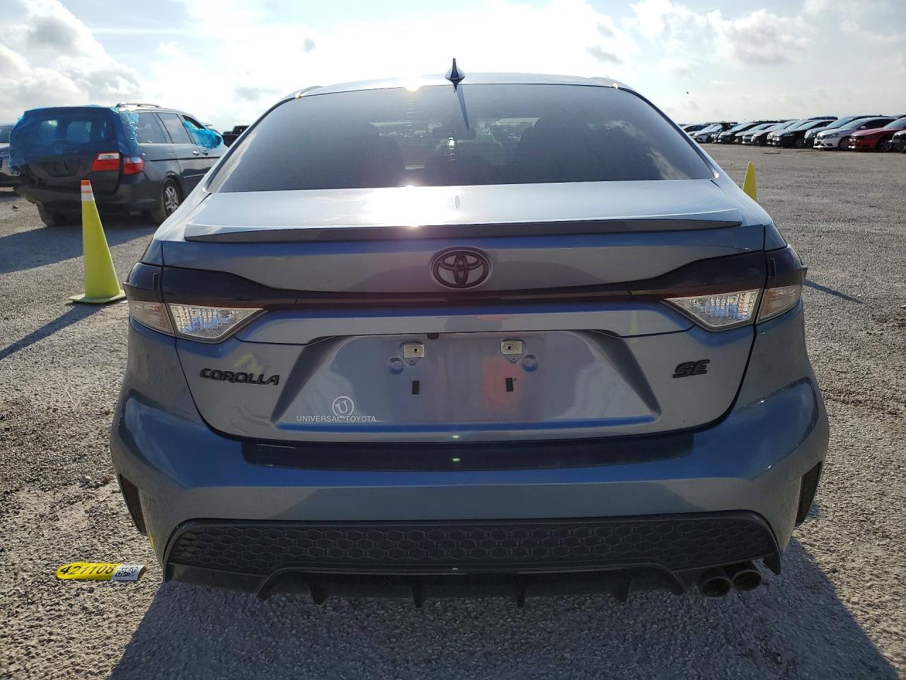 2022 TOYOTA COROLLA