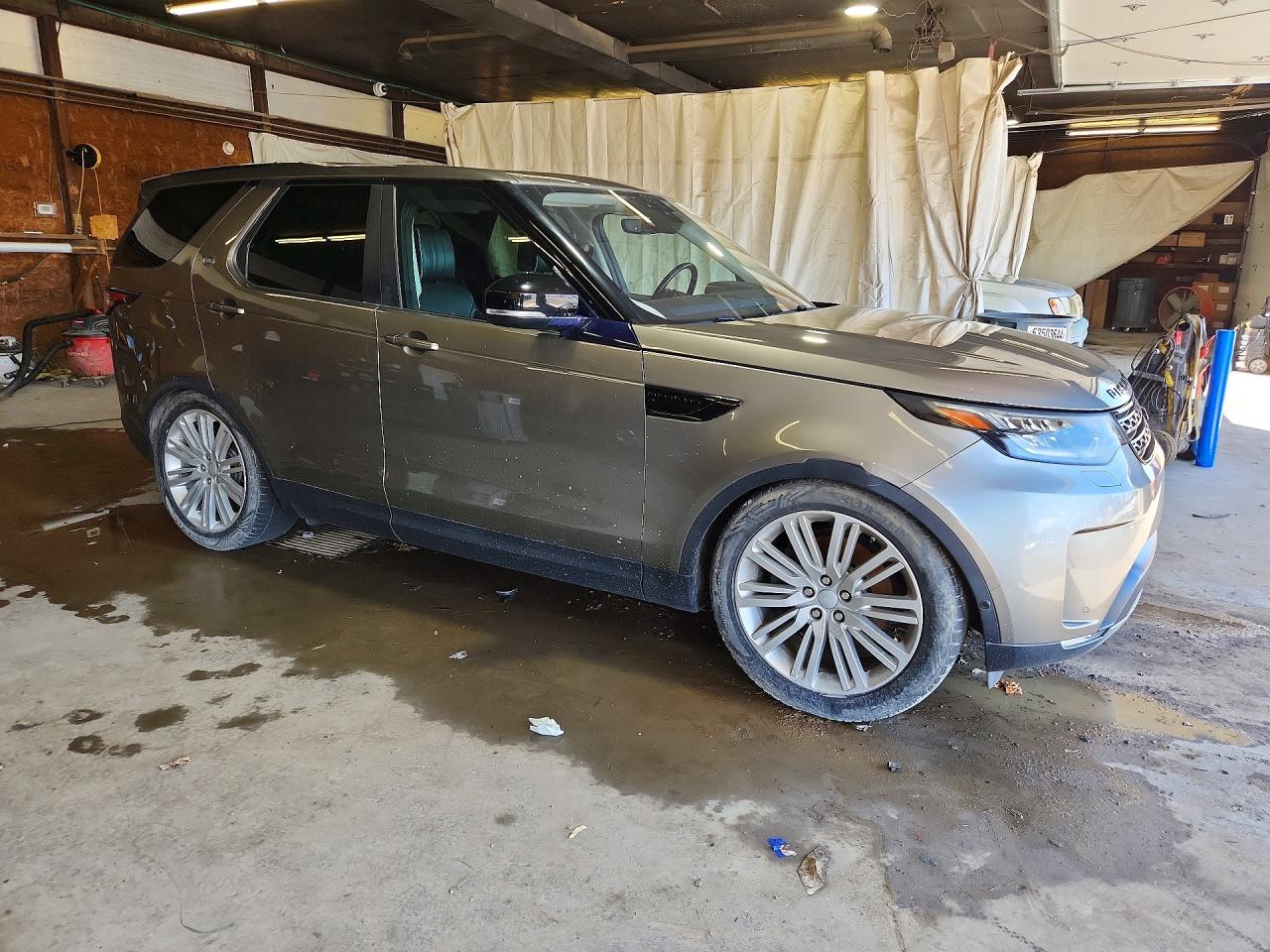 2017 LAND ROVER DISCOVERY