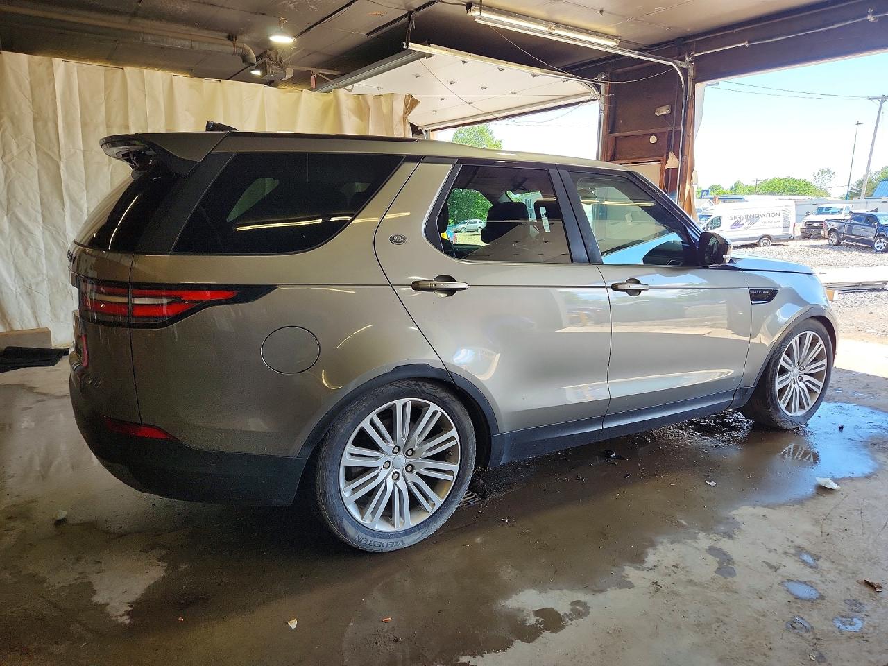 2017 LAND ROVER DISCOVERY