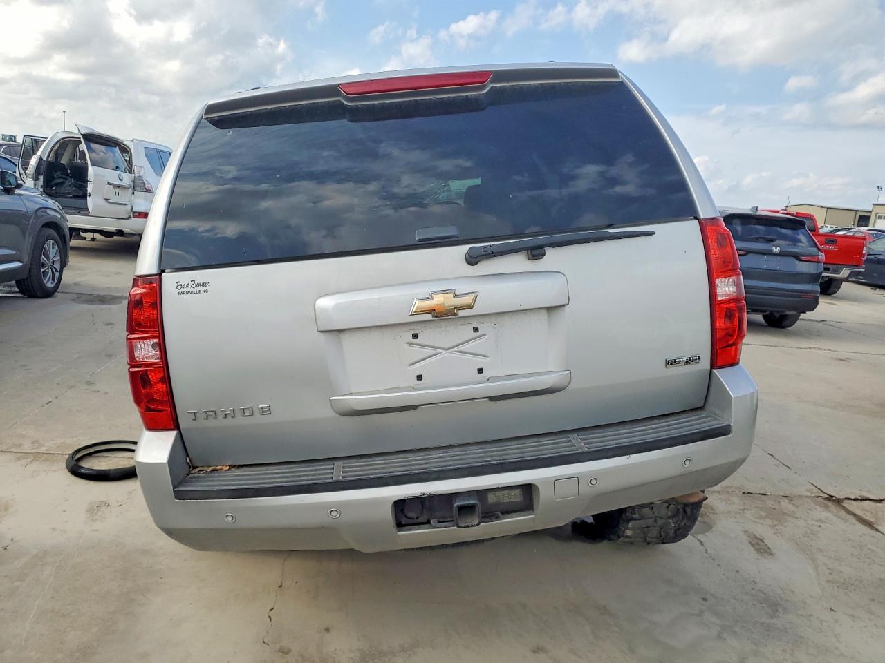 2011 CHEVROLET TAHOE