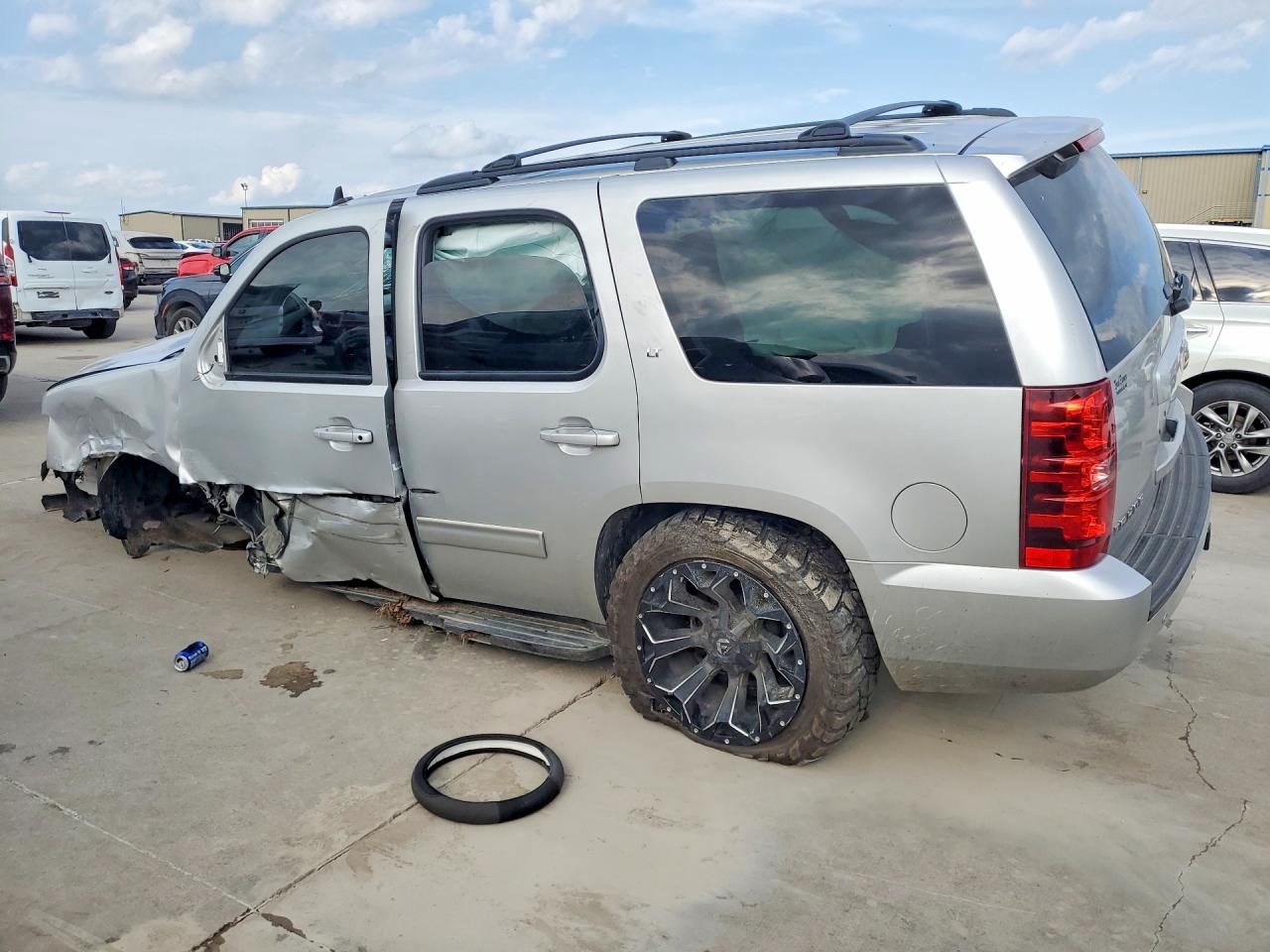 2011 CHEVROLET TAHOE