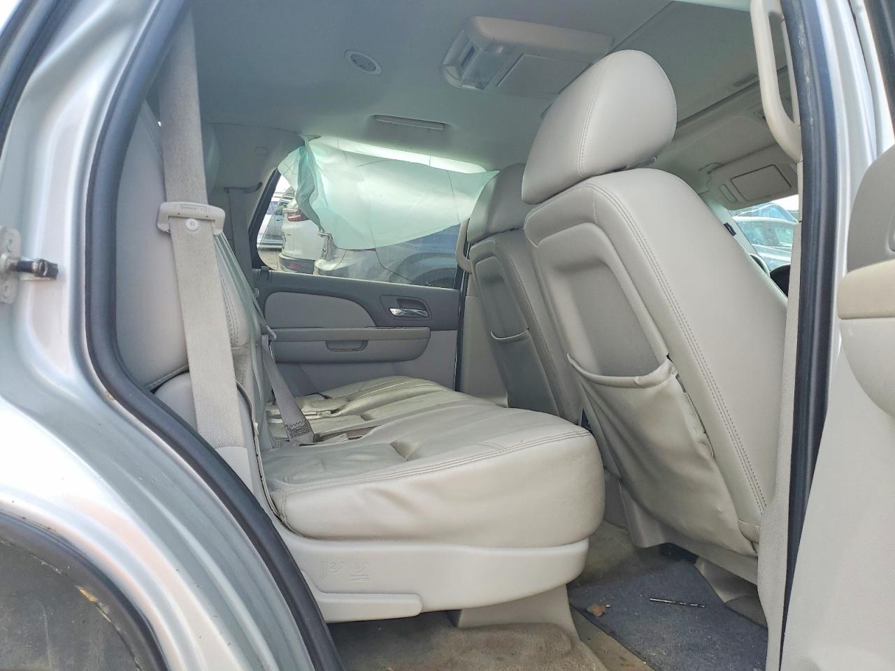 2011 CHEVROLET TAHOE
