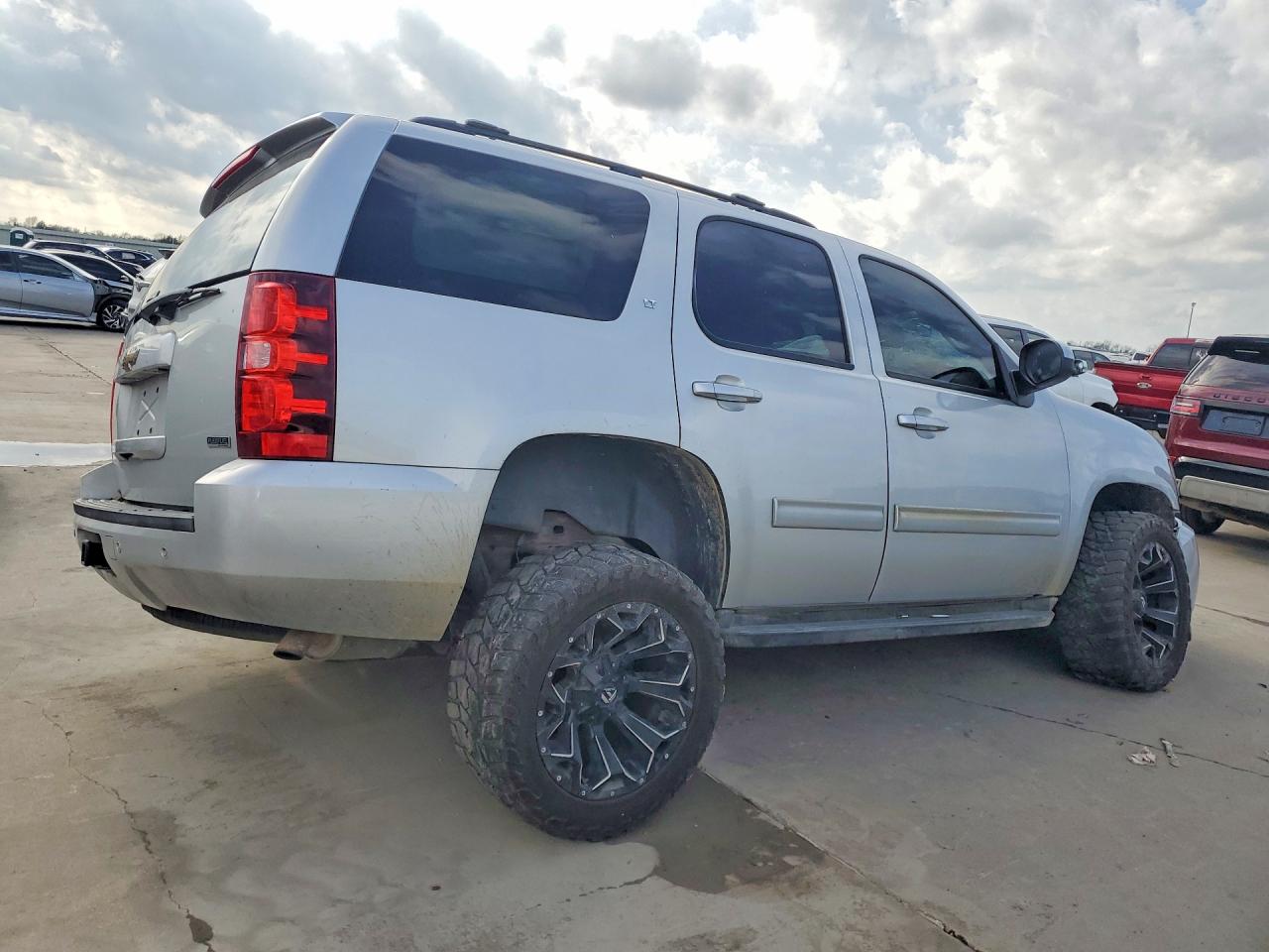 2011 CHEVROLET TAHOE