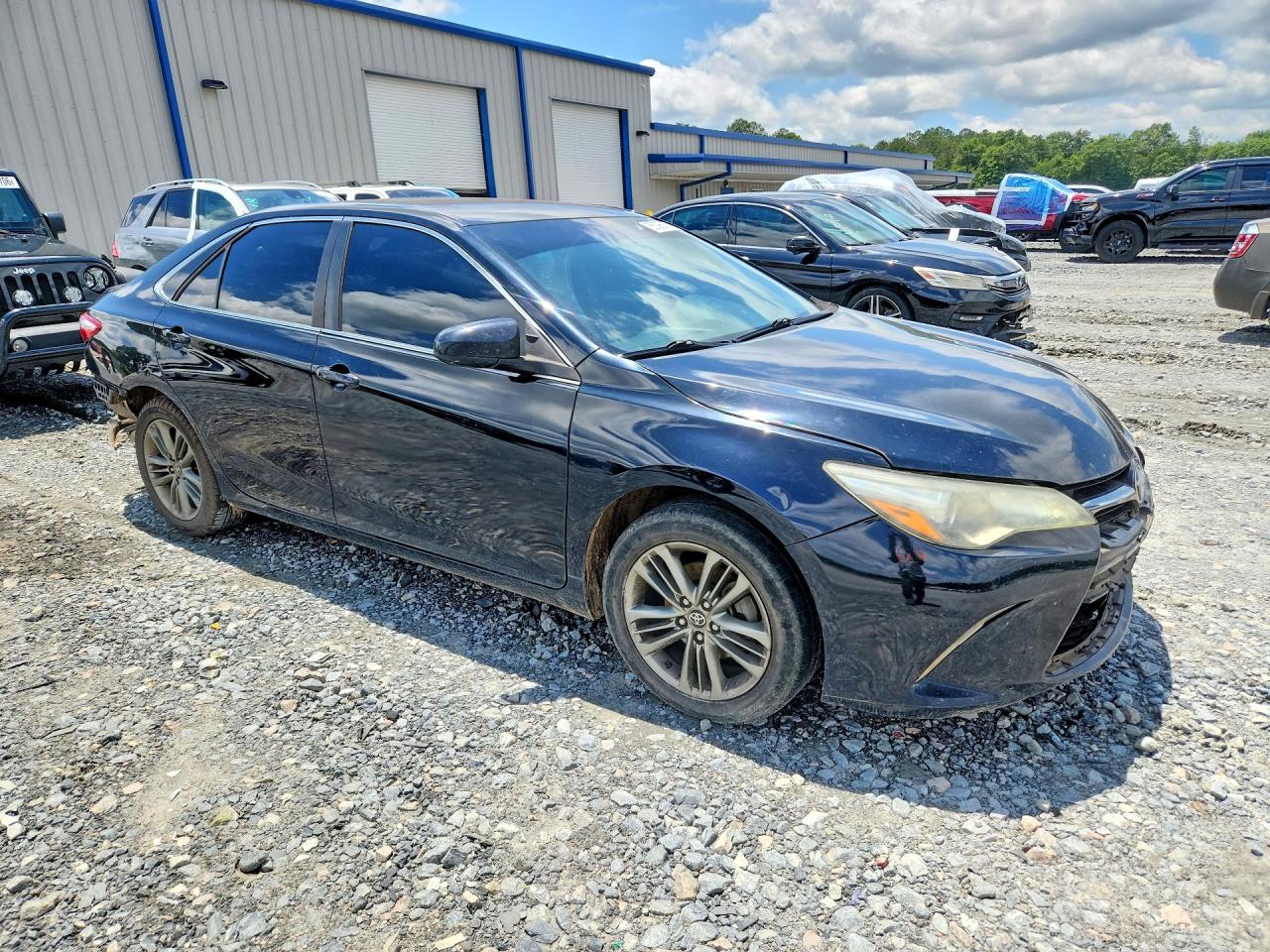 2017 TOYOTA CAMRY