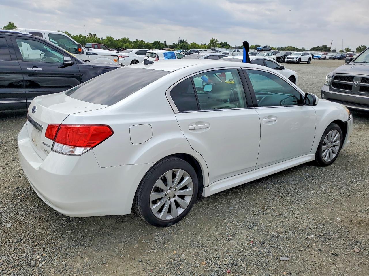 2011 SUBARU LEGACY