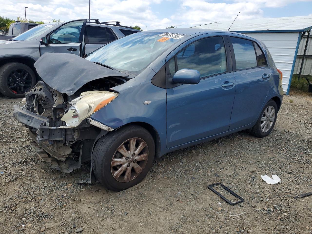 2011 TOYOTA YARIS