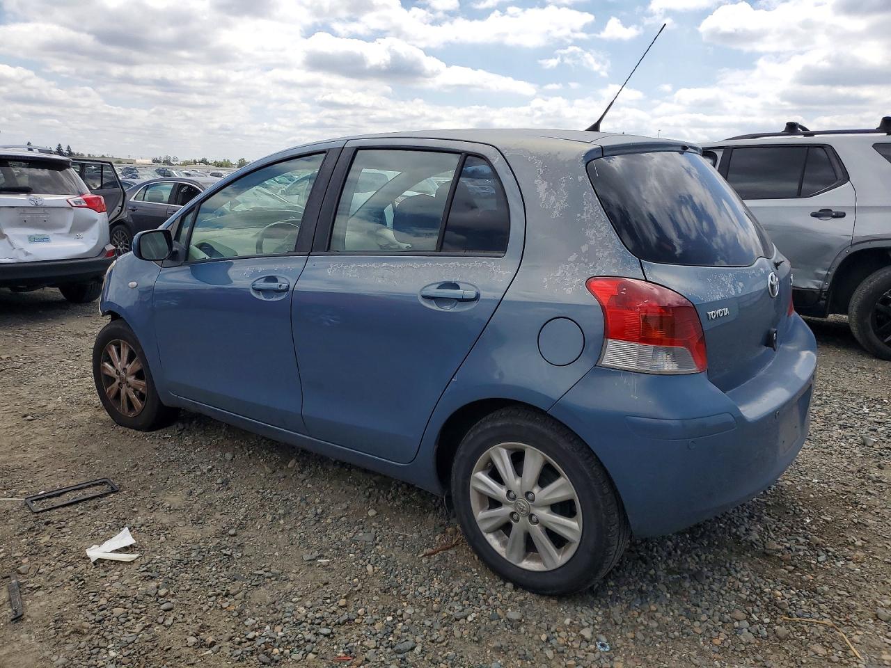2011 TOYOTA YARIS