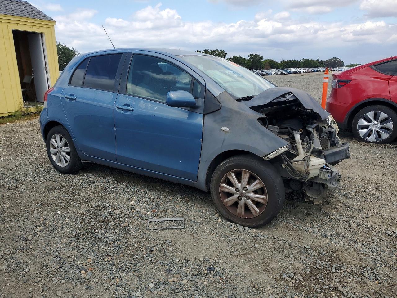 2011 TOYOTA YARIS