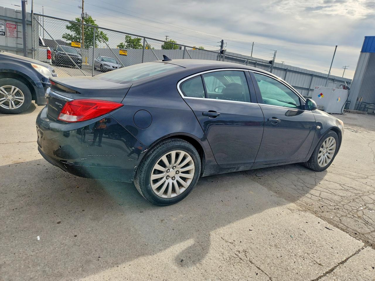 2011 BUICK REGAL