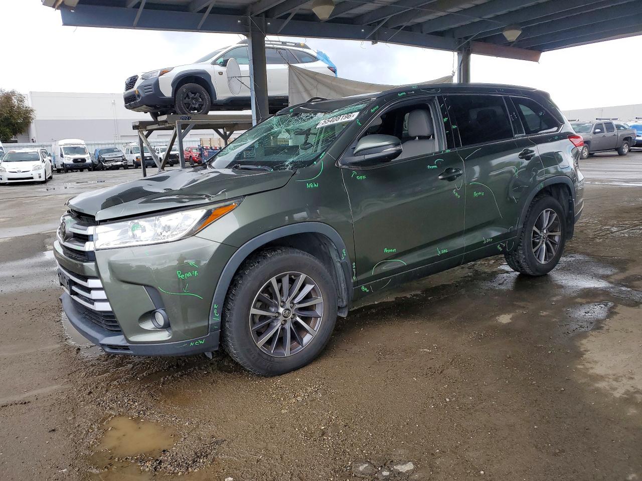 2018 TOYOTA HIGHLANDER