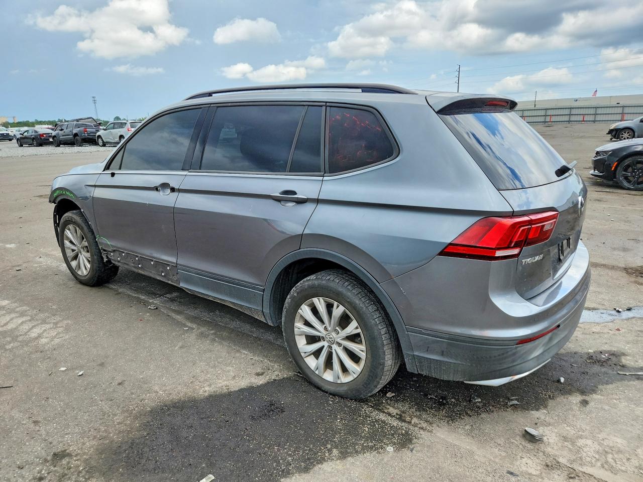 2018 VOLKSWAGEN TIGUAN