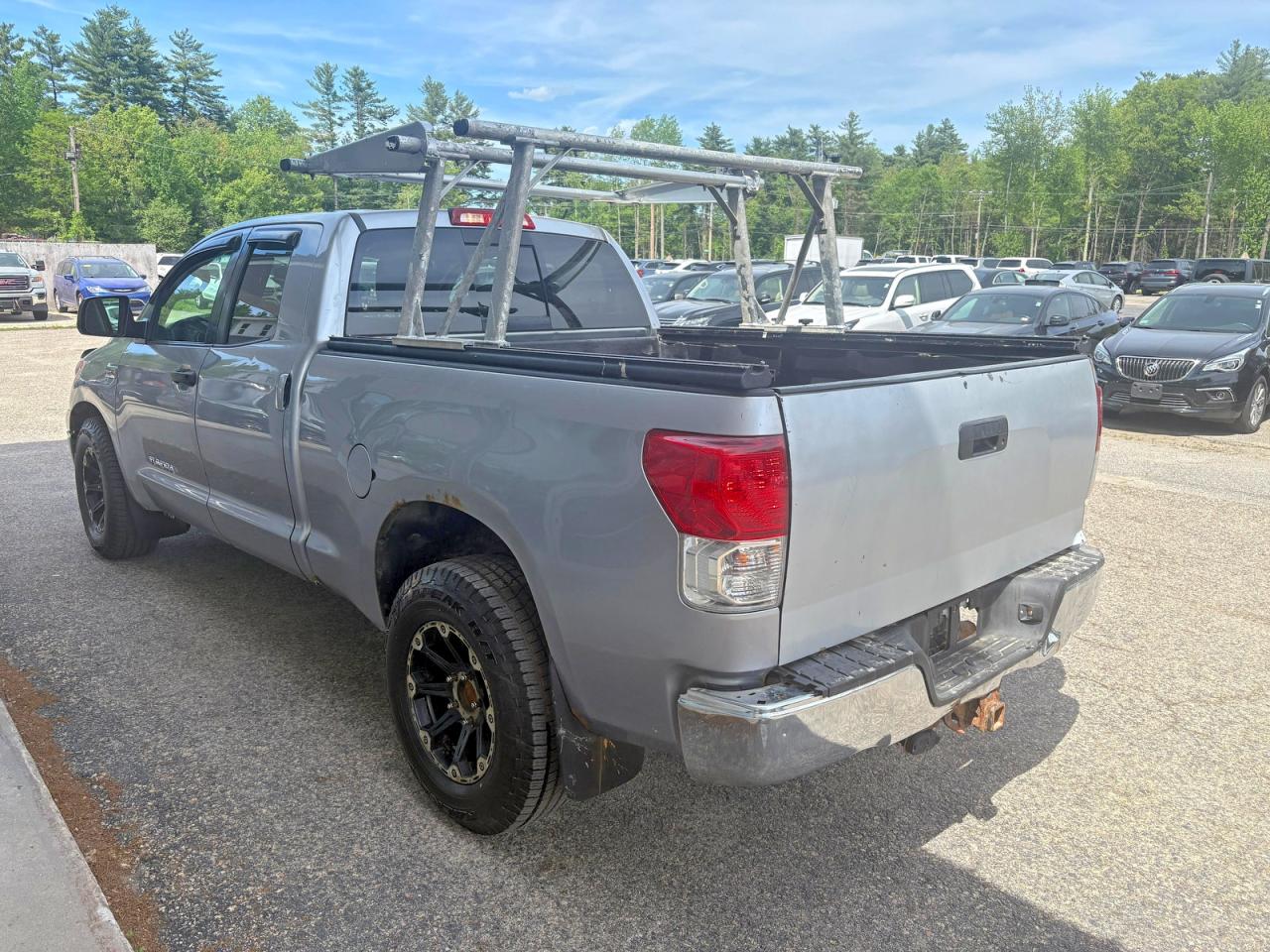 2010 TOYOTA TUNDRA